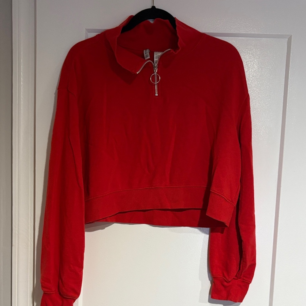 H&M Red Cropped Sweatshirt with Zip